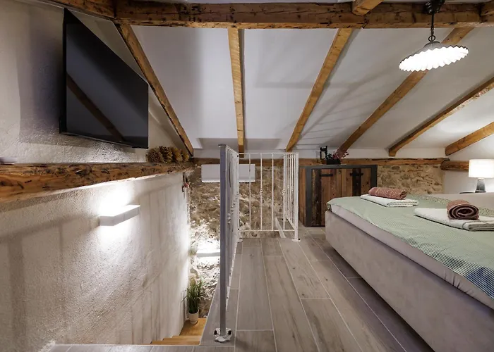 Vela Volta Case de vacanță